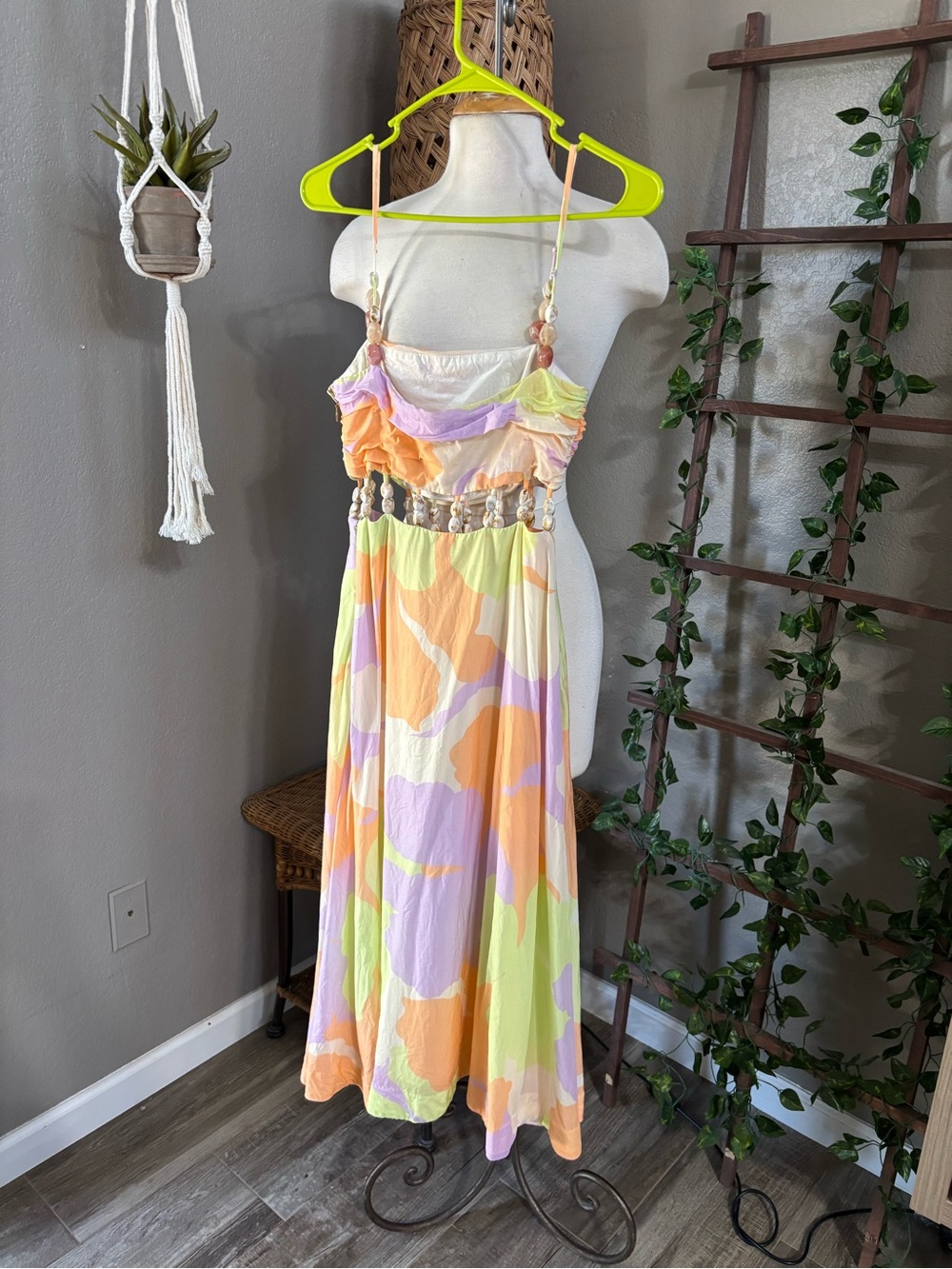 AMUR Georgie Beaded Waist Midi dress - Picture 12 of 16